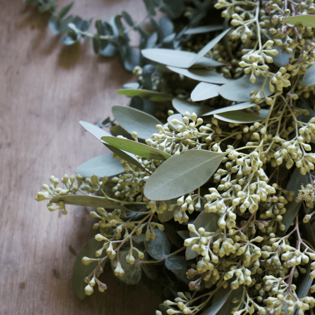 Thanksgiving Seeded Eucalyptus Garland – 8ft