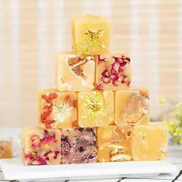 Gourmet Honey Sugar Cubes with flowers and fruit  White Chrysanthemum & Goji Berry